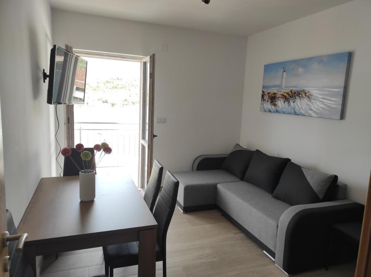 Apartments Nal Biskup Putniković エクステリア 写真